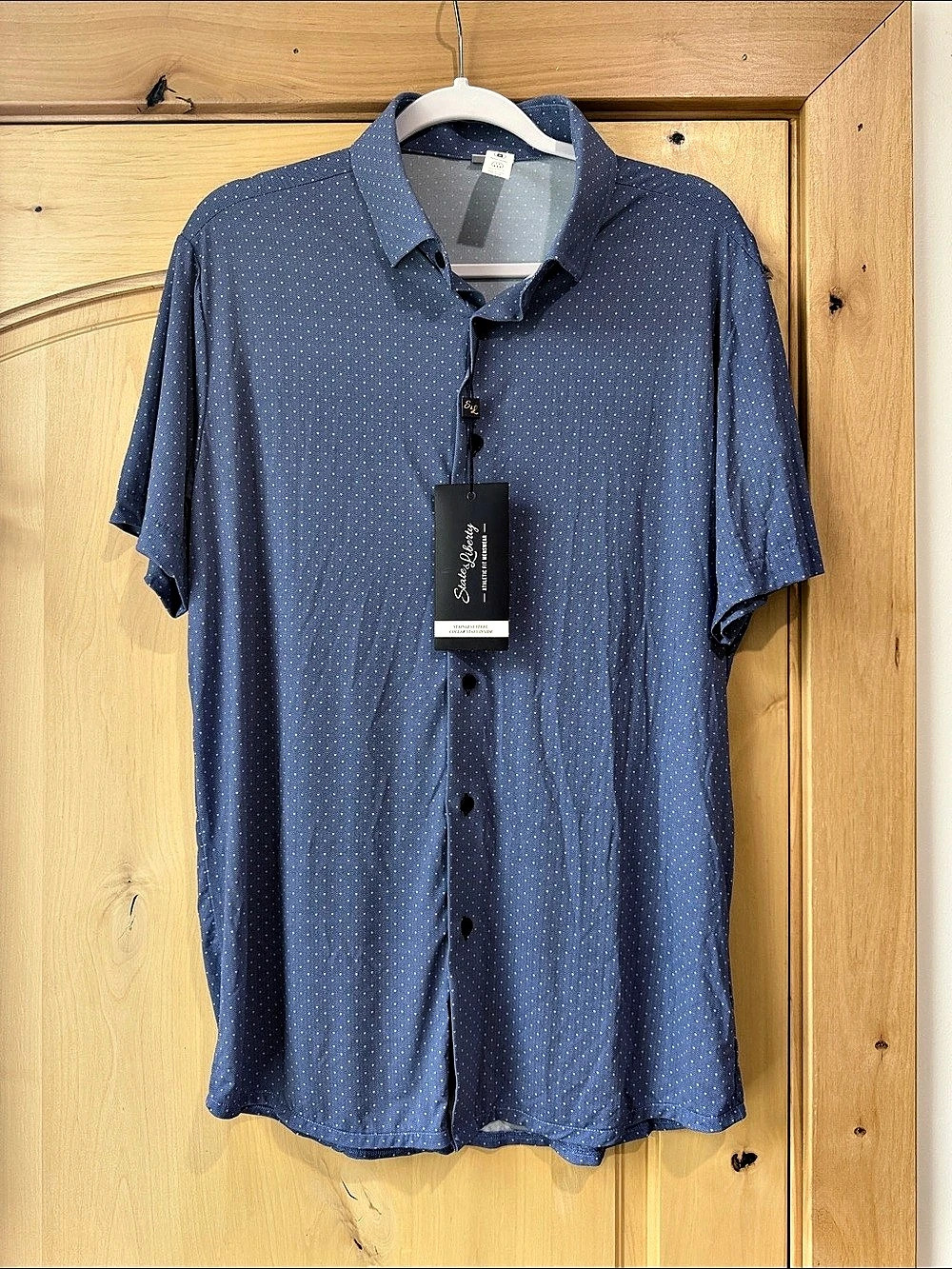 State Liberty Men's Short Sleeve Button Up Athletic Stretch Shirt in Blue Size L